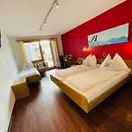 Toscana Hotel Entrelagos