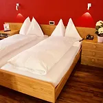 Toscana Hotel Entrelagos