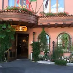 Hotel Toscana Entrelagos